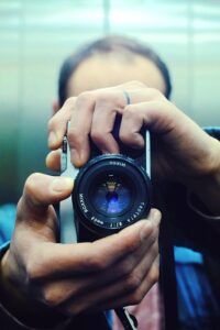富士フイルム instax SQUARE SQ1、異例の受注停止 6年人気で供給難続く