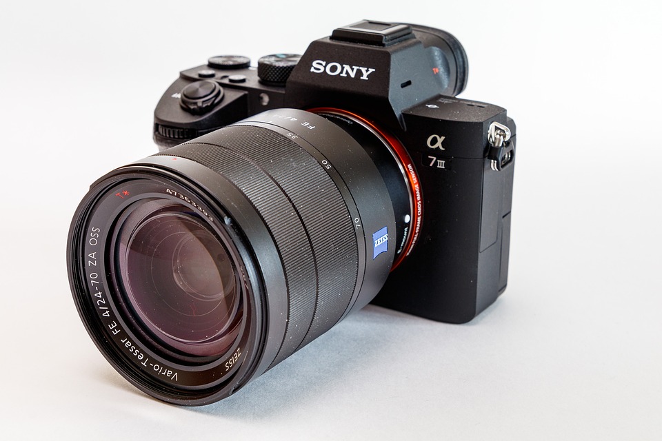 Sony RX10V、焦点距離に異変か？知られざるスペックの秘密