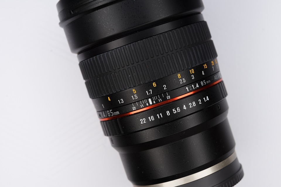 SAMYANG 60-180mm F2.8 FE 最新レビューを徹底評価