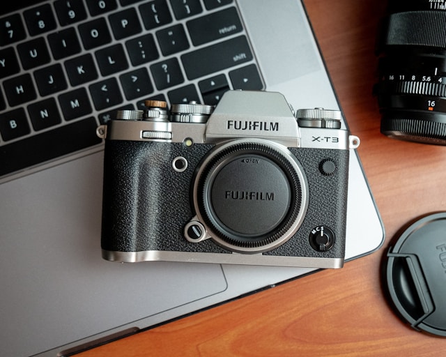 FUJIFILMドイツでカメラ製品を9月値上げへ 世界市場への影響が懸念される