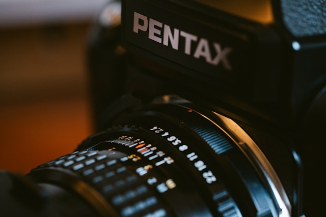 クリストファー・ノーラン監督『オデッセイ』でPentax 6×7をビューファインダーに転用