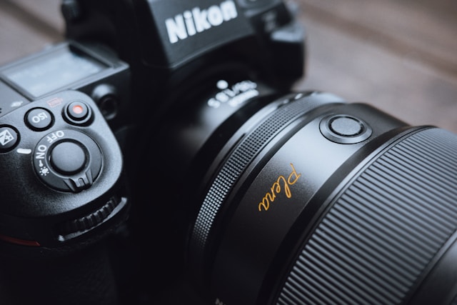 Nikonの新製品（カメラ、レンズ、ファームウェアアップデート）の発表が全体的に遅延する可能性が報じられる